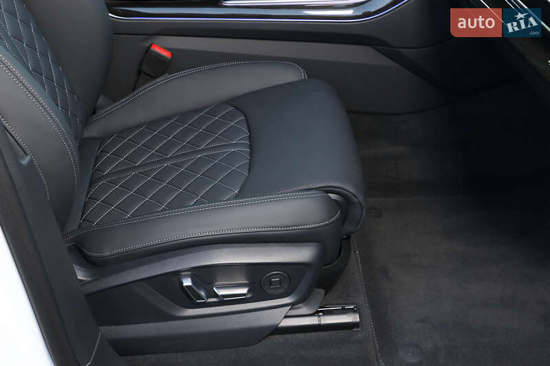 Внедорожник / Кроссовер Audi SQ7 2024 в Одессе