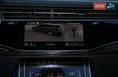 Позашляховик / Кросовер Audi SQ7 2024 в 