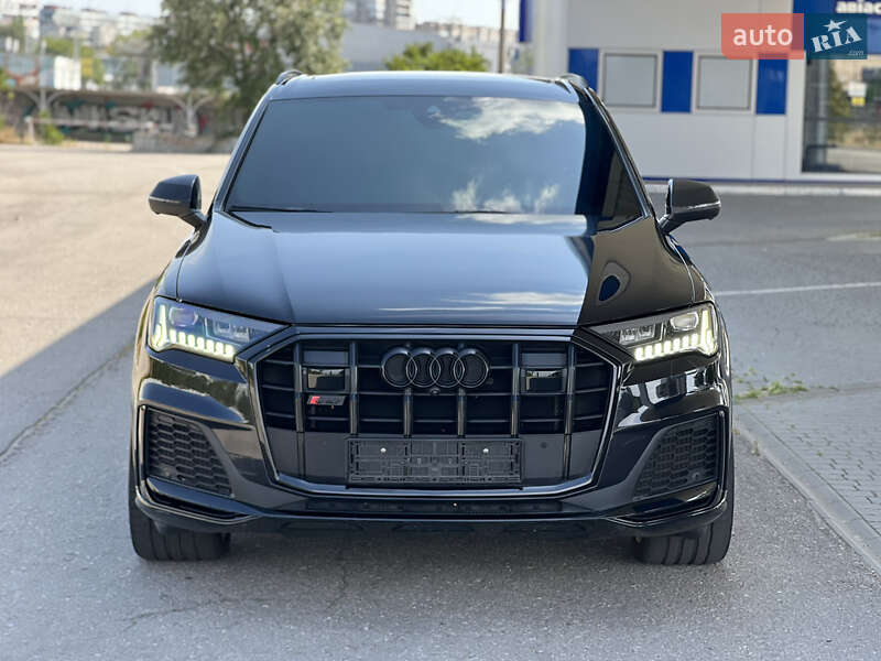 Внедорожник / Кроссовер Audi SQ7 2020 в Запорожье