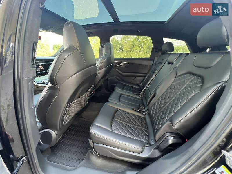 Внедорожник / Кроссовер Audi SQ7 2020 в Запорожье