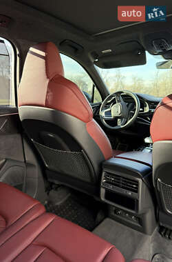 Внедорожник / Кроссовер Audi SQ7 2022 в 