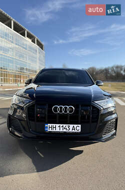 Внедорожник / Кроссовер Audi SQ7 2022 в 