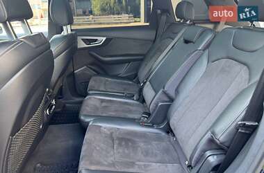 Внедорожник / Кроссовер Audi SQ7 2017 в 