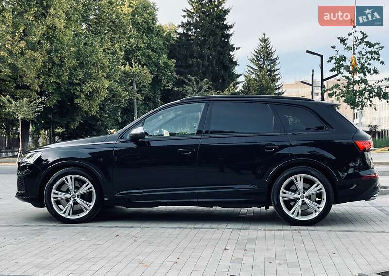 Позашляховик / Кросовер Audi SQ7 2020 в Луцьку