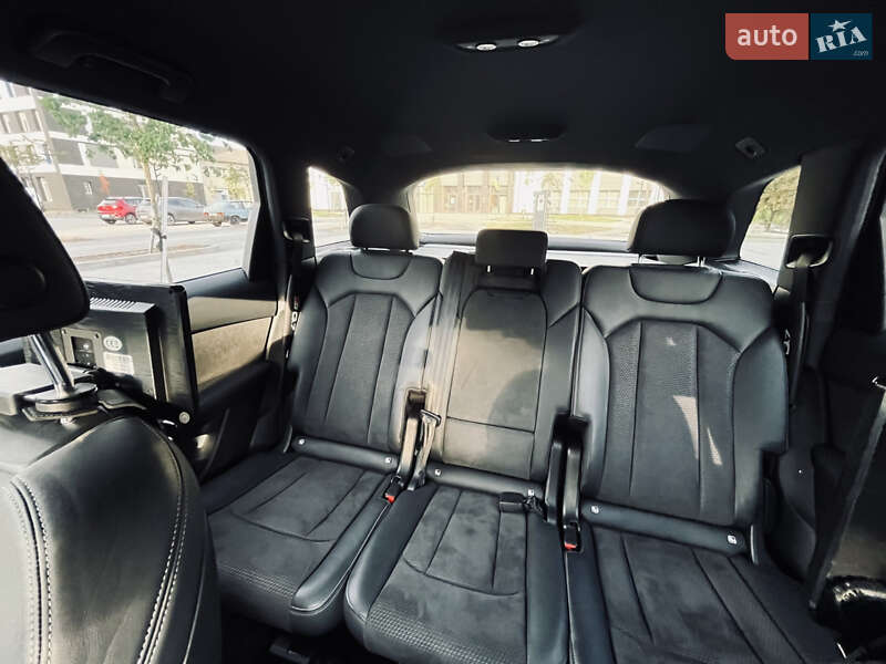 Позашляховик / Кросовер Audi SQ7 2020 в Луцьку