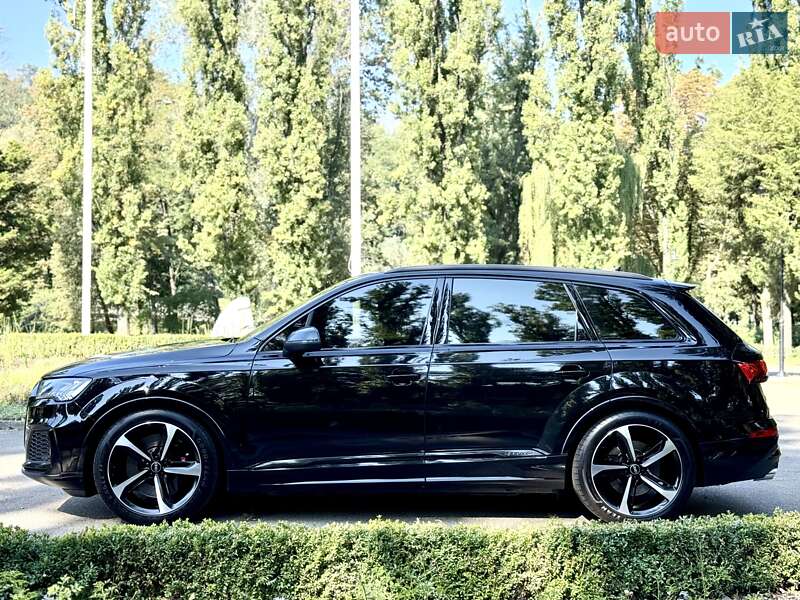 Позашляховик / Кросовер Audi SQ7 2023 в Києві