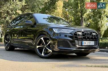 Внедорожник / Кроссовер Audi SQ7 2023 в 