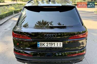 Внедорожник / Кроссовер Audi SQ7 2023 в 