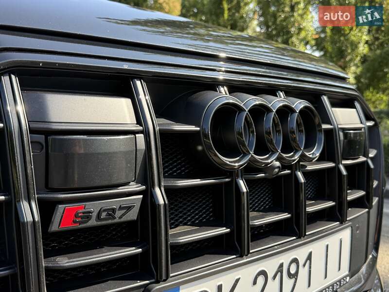 Позашляховик / Кросовер Audi SQ7 2023 в Києві
