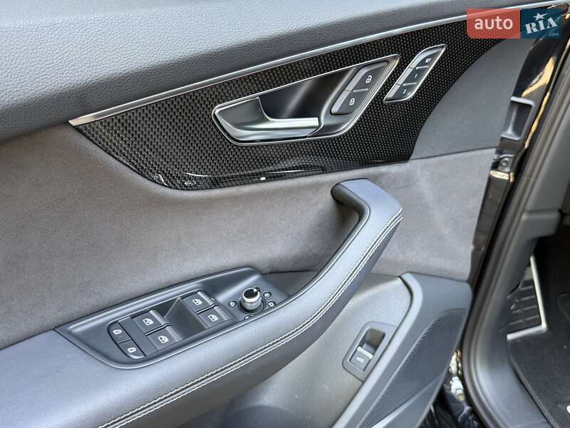 Позашляховик / Кросовер Audi SQ7 2023 в Києві