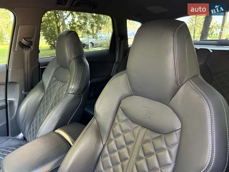 Позашляховик / Кросовер Audi SQ7 2023 в Києві