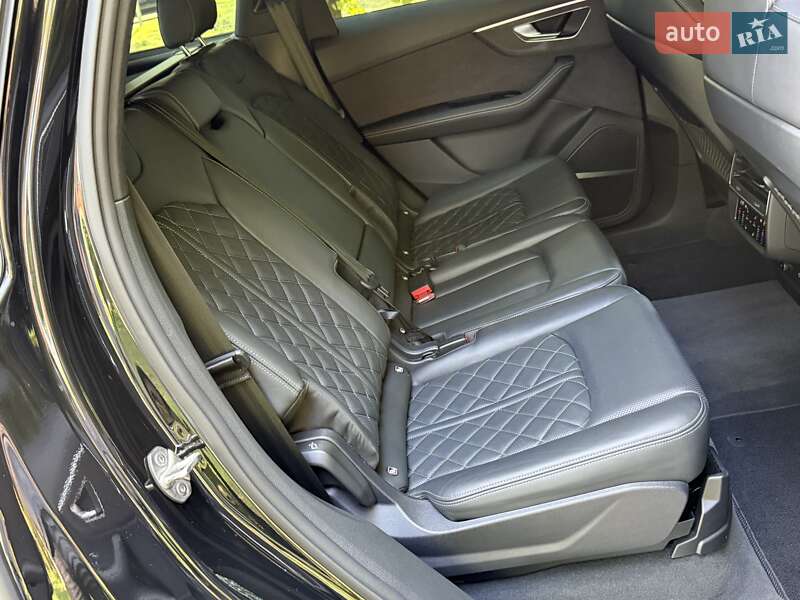 Позашляховик / Кросовер Audi SQ7 2023 в Києві
