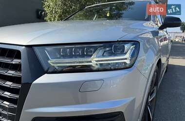 Внедорожник / Кроссовер Audi SQ7 2017 в 