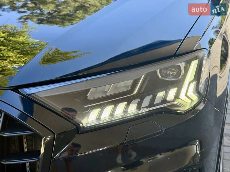 Внедорожник / Кроссовер Audi SQ7 2021 в Днепре