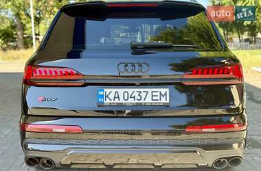 Внедорожник / Кроссовер Audi SQ7 2021 в 