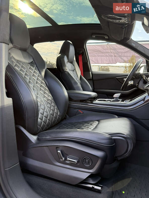Позашляховик / Кросовер Audi SQ7 2020 в Києві