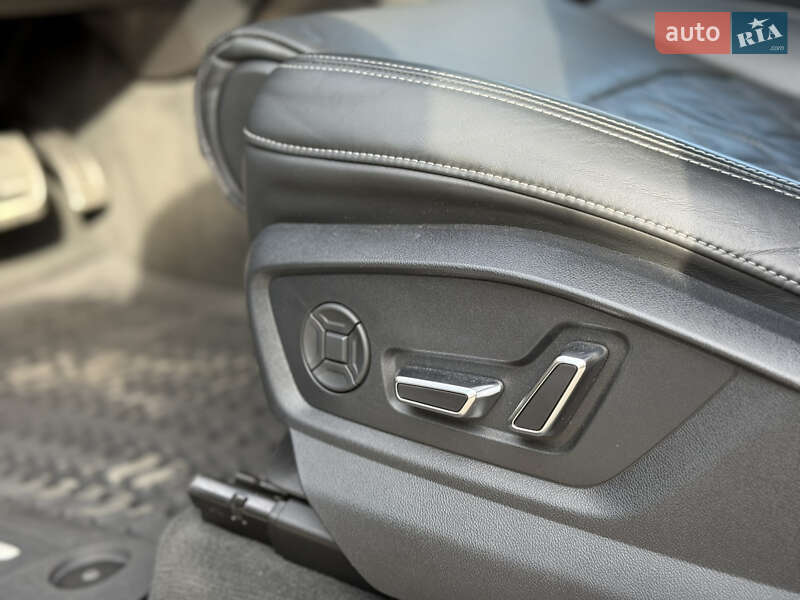 Позашляховик / Кросовер Audi SQ7 2020 в Києві