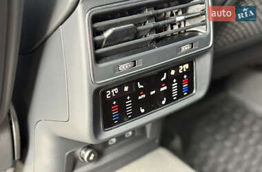 Позашляховик / Кросовер Audi SQ7 2020 в 