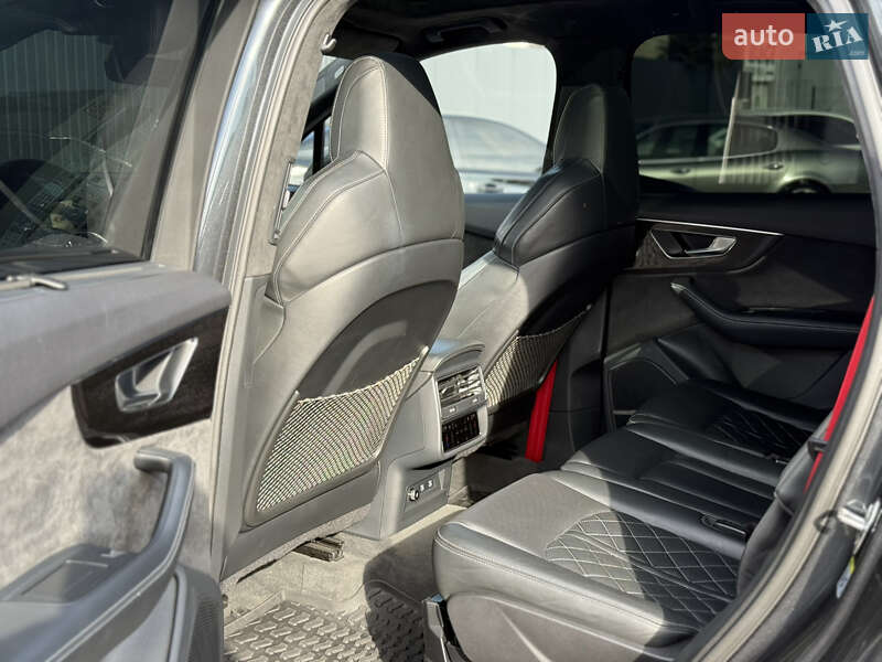 Позашляховик / Кросовер Audi SQ7 2020 в Києві
