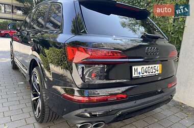 Внедорожник / Кроссовер Audi SQ7 2021 в 