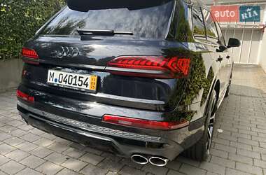 Внедорожник / Кроссовер Audi SQ7 2021 в 