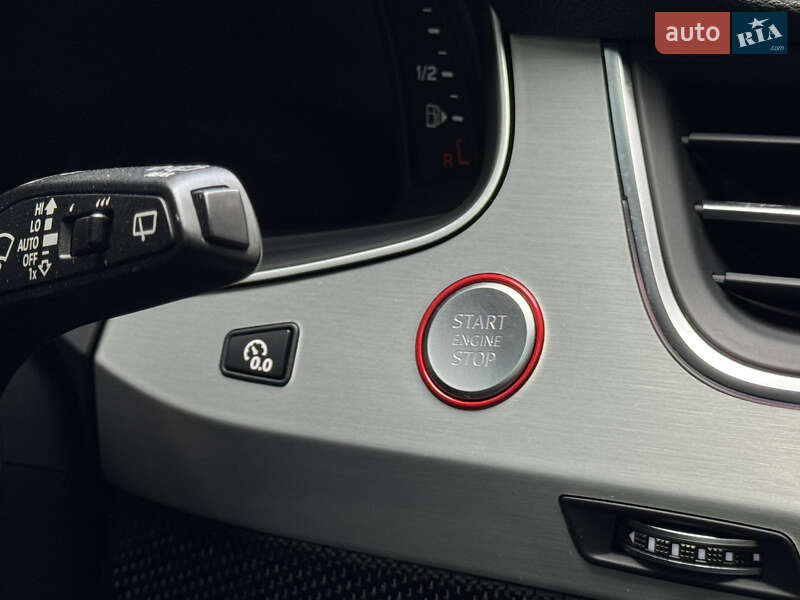 Внедорожник / Кроссовер Audi SQ7 2016 в Киеве