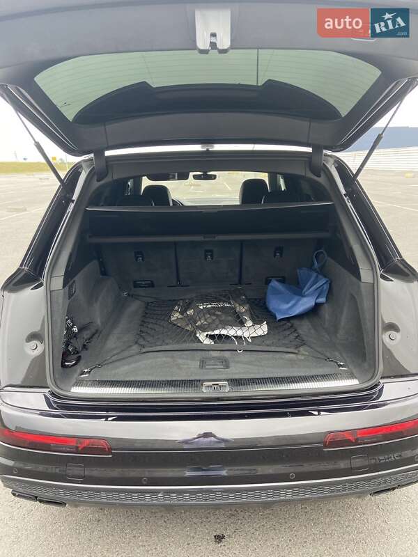 Внедорожник / Кроссовер Audi SQ7 2016 в Львове