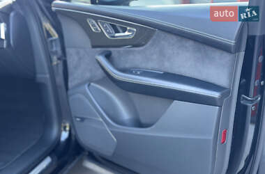 Внедорожник / Кроссовер Audi SQ7 2020 в 