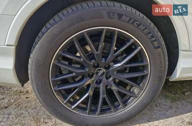 Внедорожник / Кроссовер Audi SQ7 2020 в 