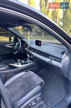 Внедорожник / Кроссовер Audi SQ7 2017 в 