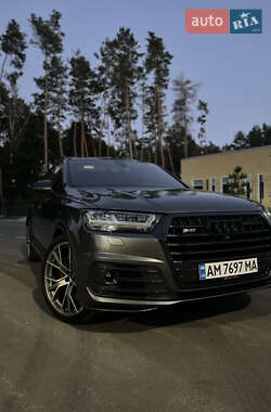 Внедорожник / Кроссовер Audi SQ7 2018 в 