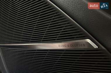 Внедорожник / Кроссовер Audi SQ7 2023 в 