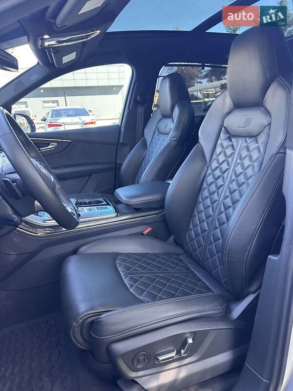 Внедорожник / Кроссовер Audi SQ7 2022 в Киеве