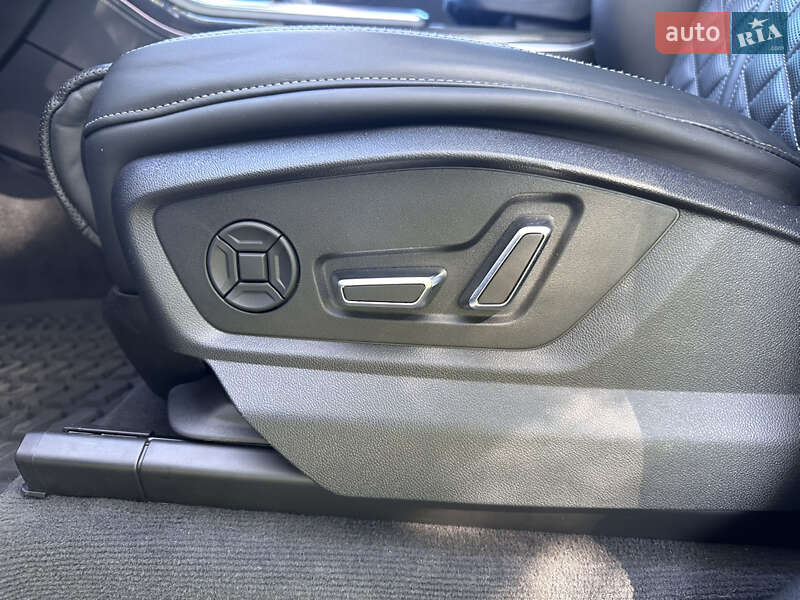 Внедорожник / Кроссовер Audi SQ7 2022 в Киеве