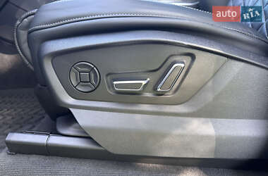 Внедорожник / Кроссовер Audi SQ7 2022 в 