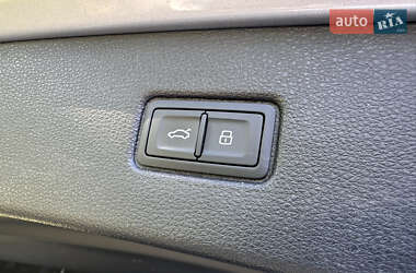 Внедорожник / Кроссовер Audi SQ7 2022 в 