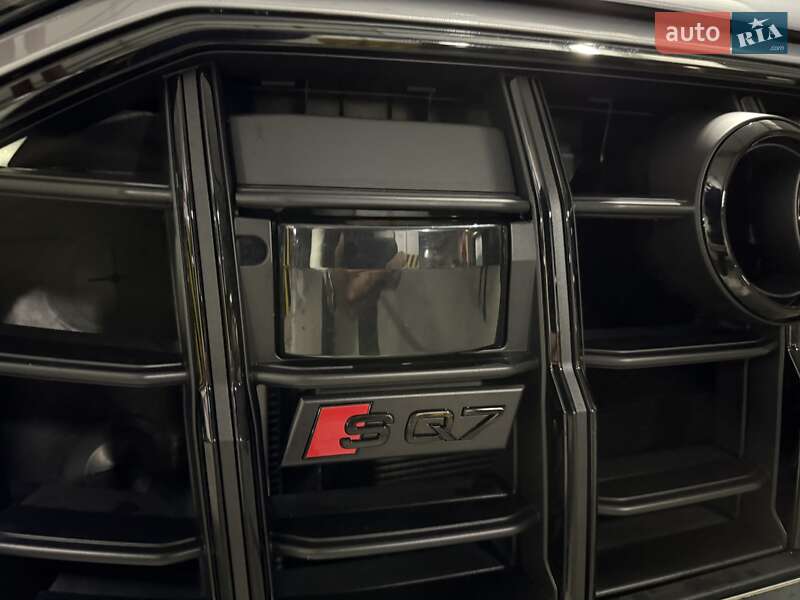Внедорожник / Кроссовер Audi SQ7 2020 в Киеве