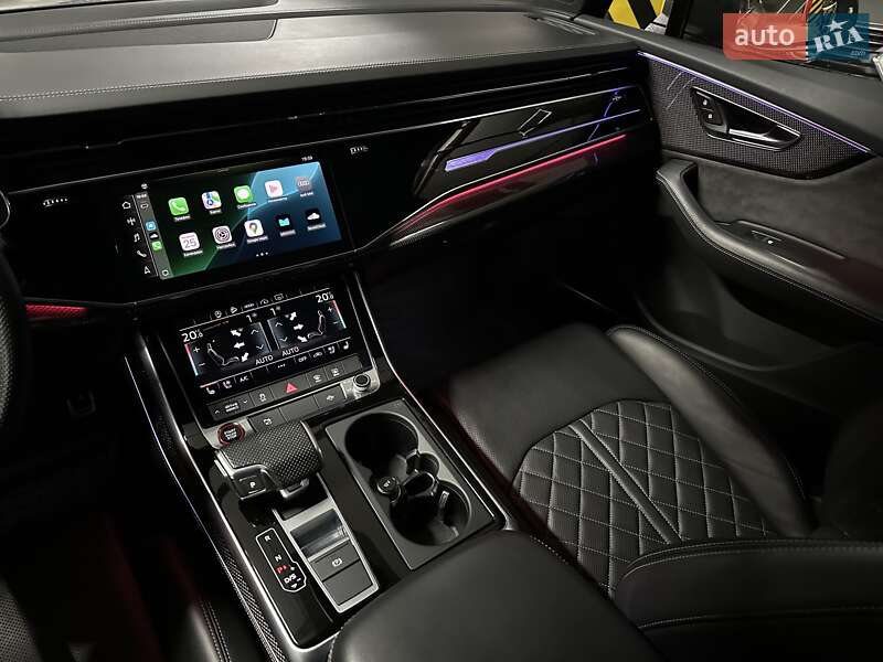 Внедорожник / Кроссовер Audi SQ7 2020 в Киеве