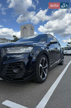 Позашляховик / Кросовер Audi SQ7 2017 в 