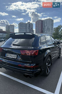 Позашляховик / Кросовер Audi SQ7 2017 в 
