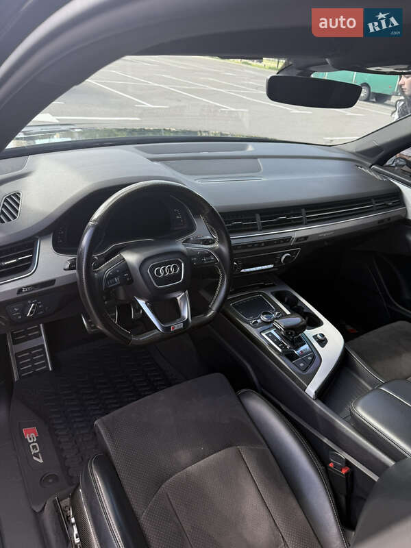 Позашляховик / Кросовер Audi SQ7 2017 в Києві