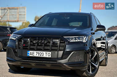 Внедорожник / Кроссовер Audi SQ7 2021 в 