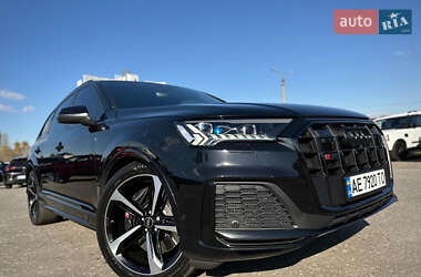 Внедорожник / Кроссовер Audi SQ7 2021 в 