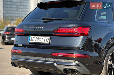 Внедорожник / Кроссовер Audi SQ7 2021 в 