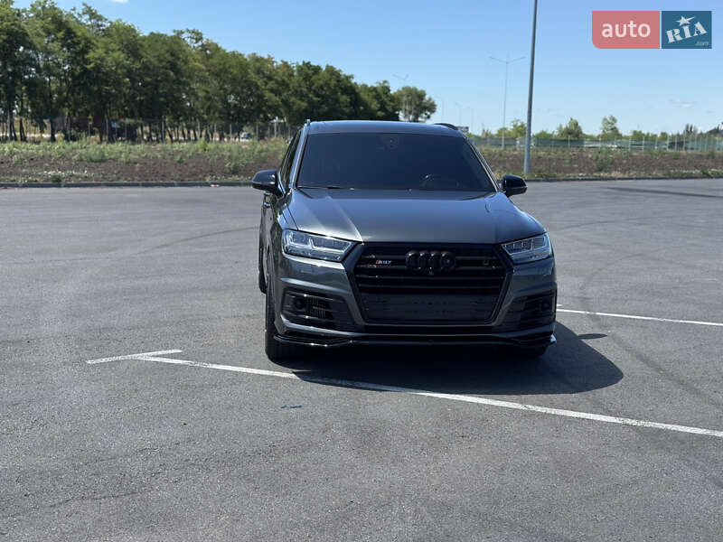 Внедорожник / Кроссовер Audi SQ7 2018 в Днепре