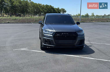 Внедорожник / Кроссовер Audi SQ7 2018 в 