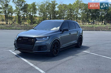 Внедорожник / Кроссовер Audi SQ7 2018 в 