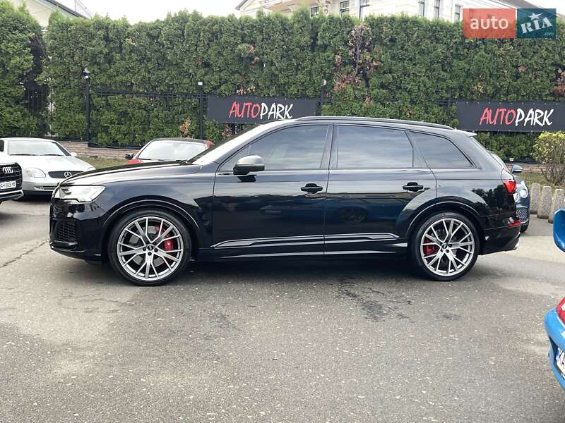 Внедорожник / Кроссовер Audi SQ7 2020 в Киеве