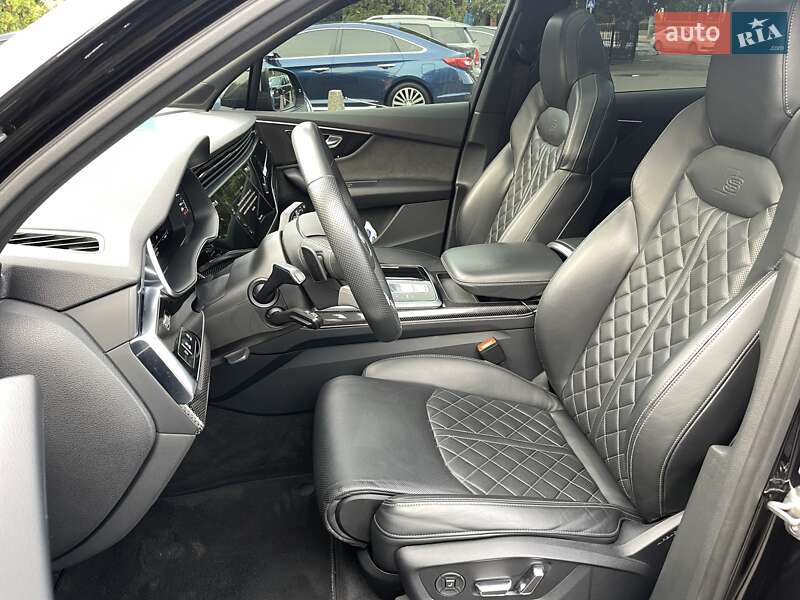 Внедорожник / Кроссовер Audi SQ7 2020 в Киеве