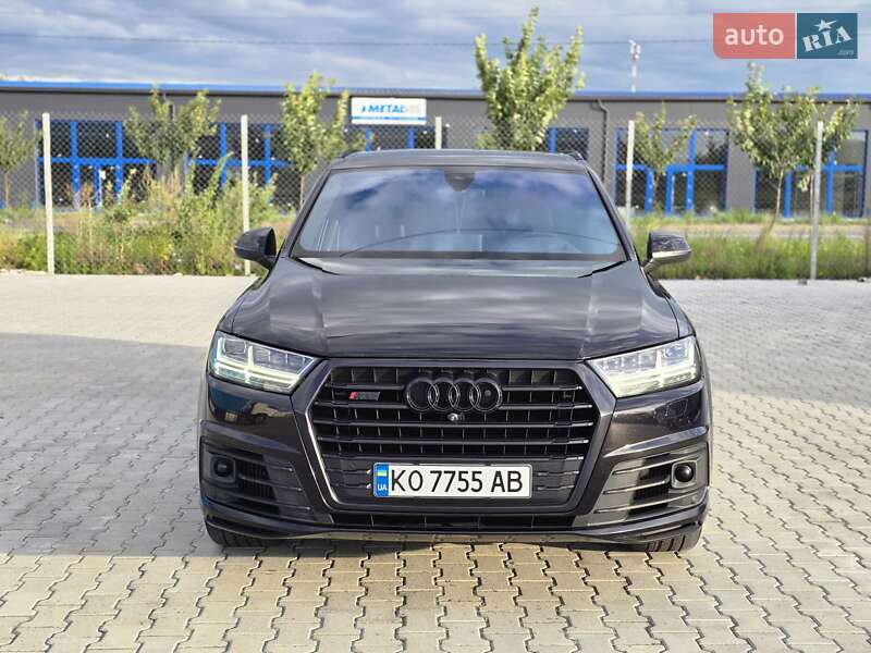 Позашляховик / Кросовер Audi SQ7 2018 в Мукачевому